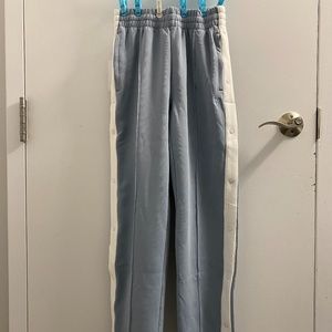 [SOLD] Aritzia TNA Tearaway Pant